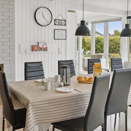 Hallveig - 1-1km From The Sea In Lolland- Falster And Mon By Interhome Holiday home