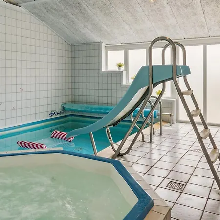 Hallveig - 1-1km From The Sea In Lolland- Falster And Mon By Interhome Holiday home