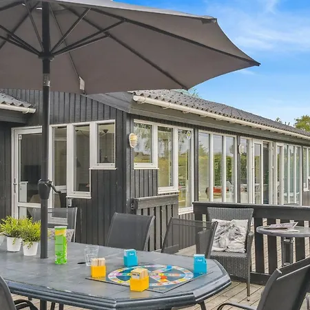 Holiday home Hallveig - 1-1km From The Sea In Lolland- Falster And Mon By Interhome Boto By